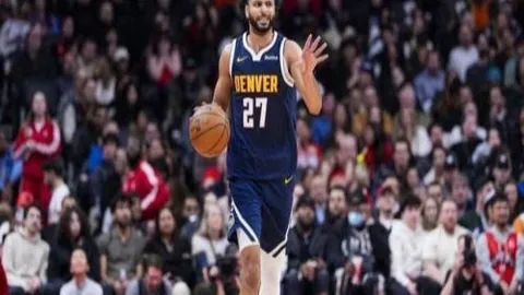 独家探秘：阿贾克斯盛情邀请富安健洋短期体验，新星有望续约前景广阔